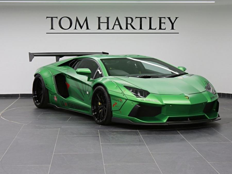  Lamborghini Aventador by Liberty Walk 2012 года  (UK) (фото 1 из 34)